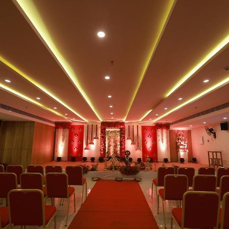 Krishnavalsam Regency Hotell Guruvāyūr Eksteriør bilde