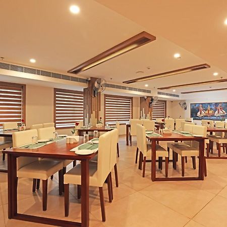 Krishnavalsam Regency Hotell Guruvāyūr Eksteriør bilde