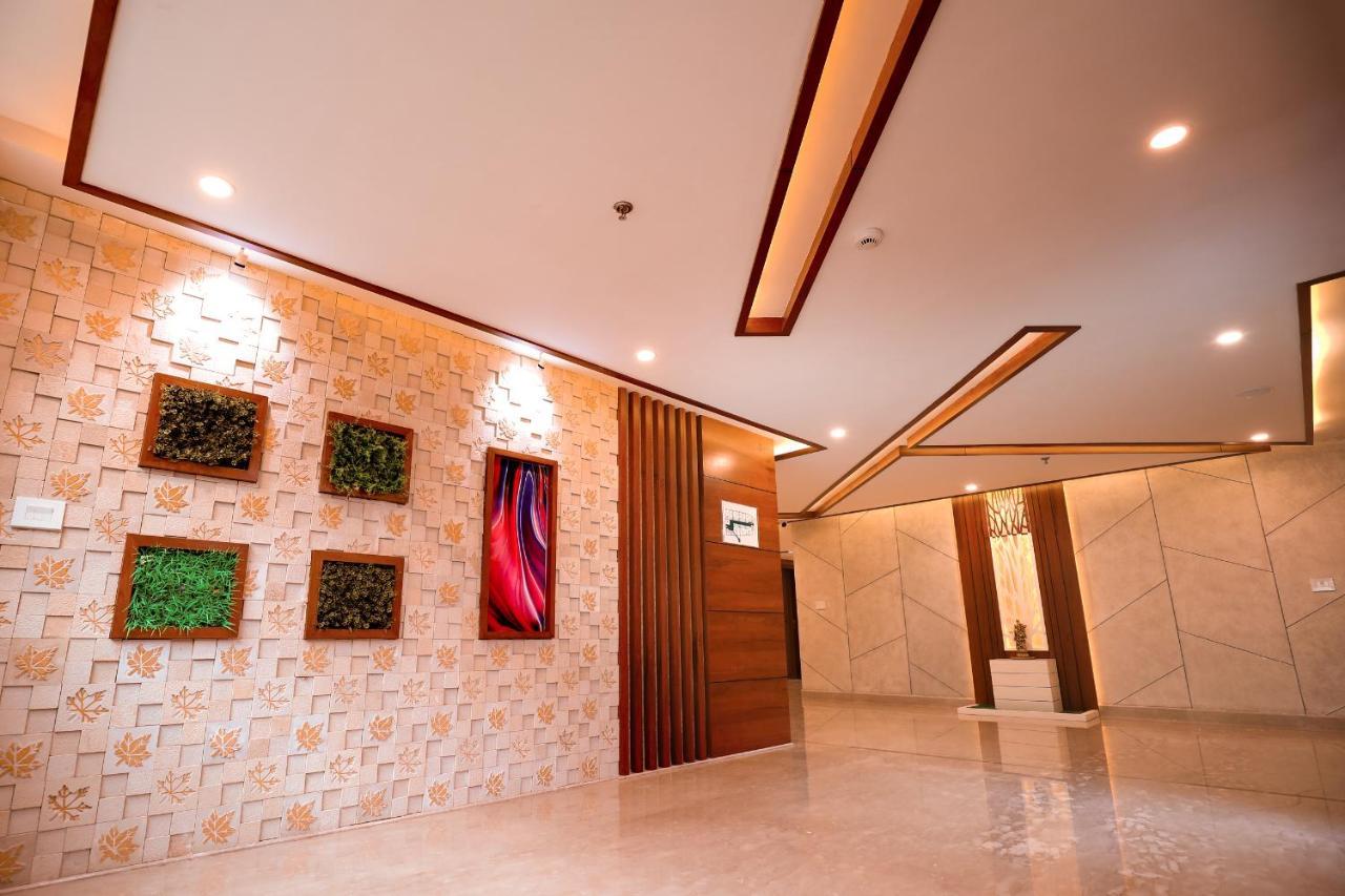 Krishnavalsam Regency Hotell Guruvāyūr Eksteriør bilde