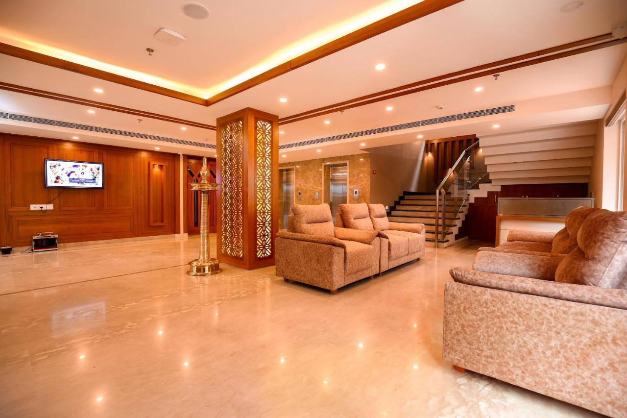 Krishnavalsam Regency Hotell Guruvāyūr Eksteriør bilde