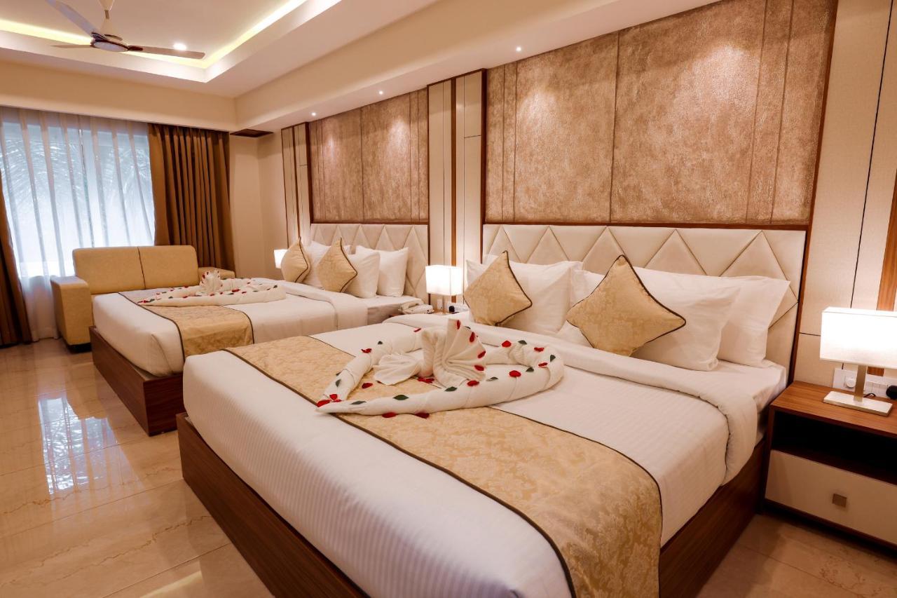 Krishnavalsam Regency Hotell Guruvāyūr Eksteriør bilde