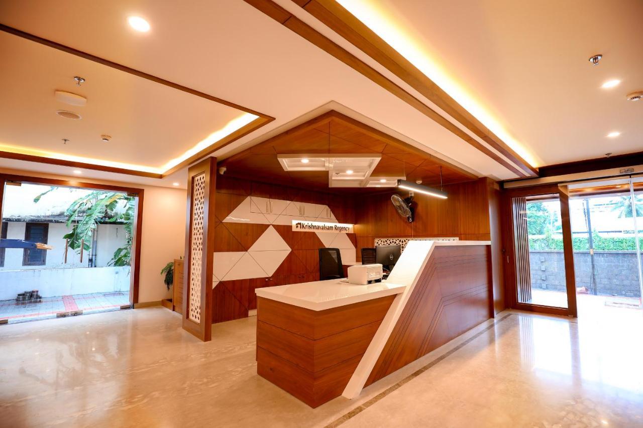Krishnavalsam Regency Hotell Guruvāyūr Eksteriør bilde