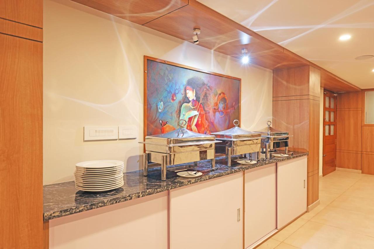 Krishnavalsam Regency Hotell Guruvāyūr Eksteriør bilde